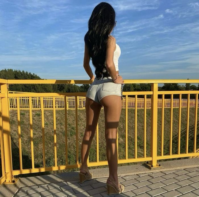 Секс за деньги — без слов, но с делом